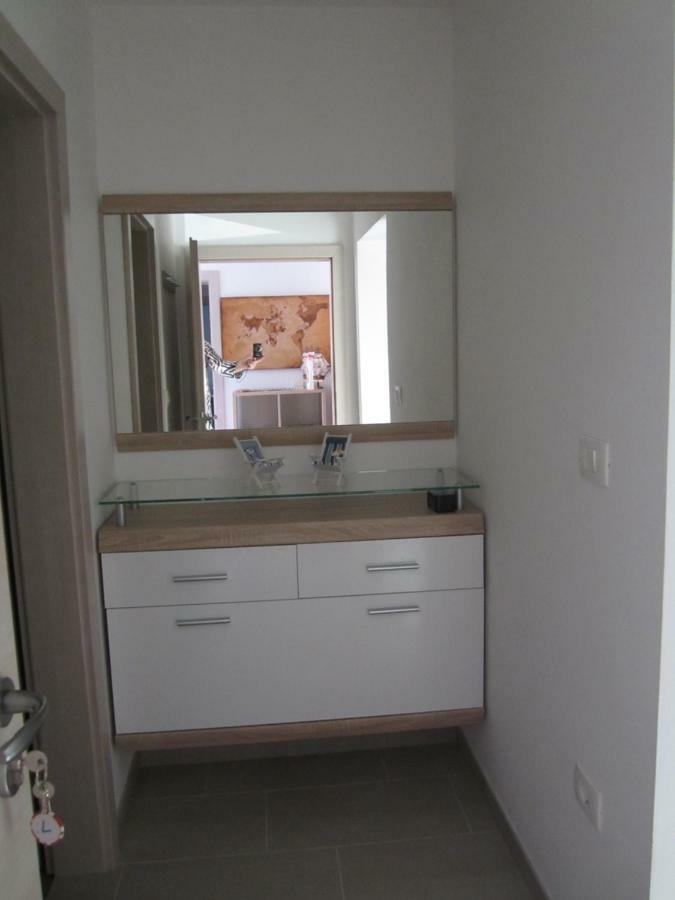Apartإيزولا المظهر الخارجي الصورة